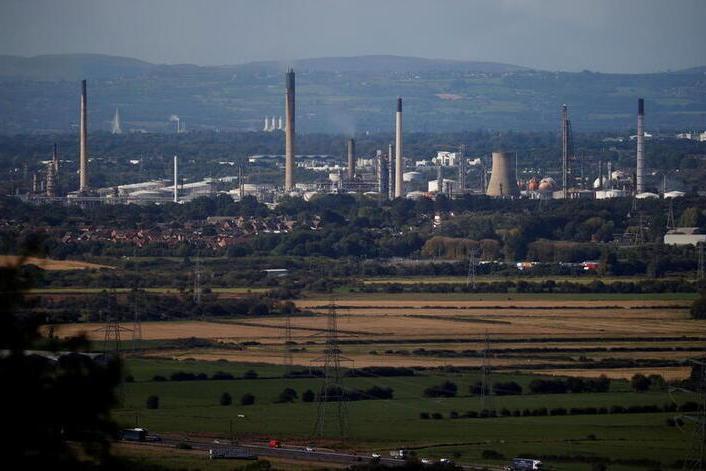 Oil inventory drops set stage for higher prices