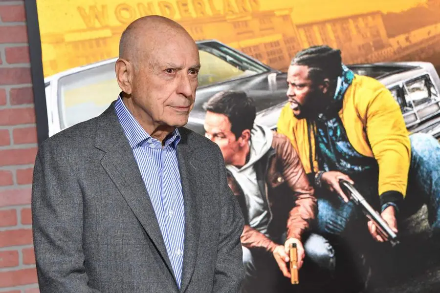 Alan Arkin, Oscar-winning actor best known for 'Little Miss Sunshine' and  'Argo,' dead at 89