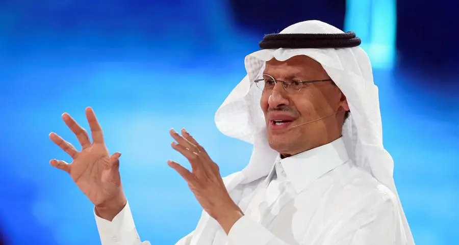 Prince Abdulaziz warns from imposing price cap on Saudi oil exports