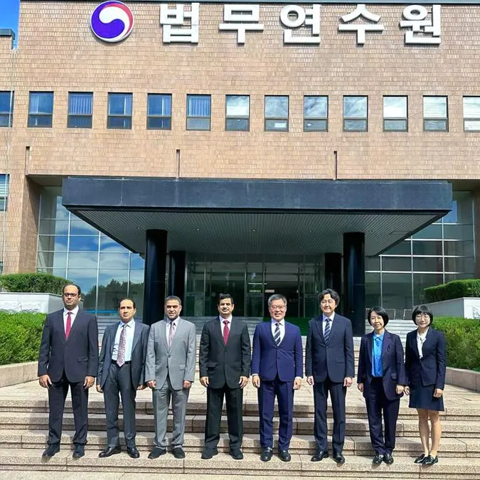 A delegation from the ADJD learns about the experience of the South Korean Judicial Institute