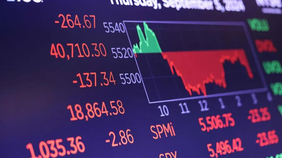 تحليل سريع - إصدارات الدين بالخليج تجذب المستثمرين مع إمكانية تجنب تقلبات التعريفات الجمركية
