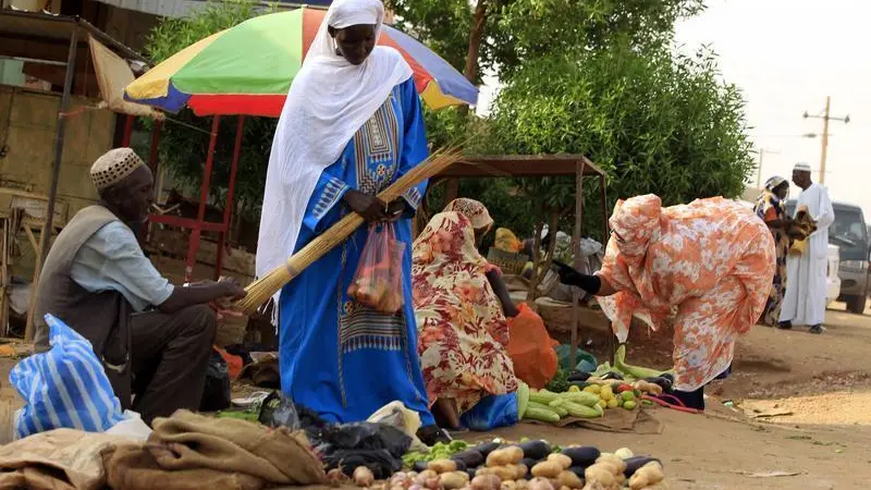 معدل التضخم السنوي في السودان يتراجع إلى 63.3% في فبراير