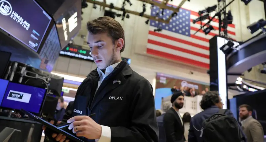Wednesday Outlook: US futures bounce with earnings; safe-havens back in vogue