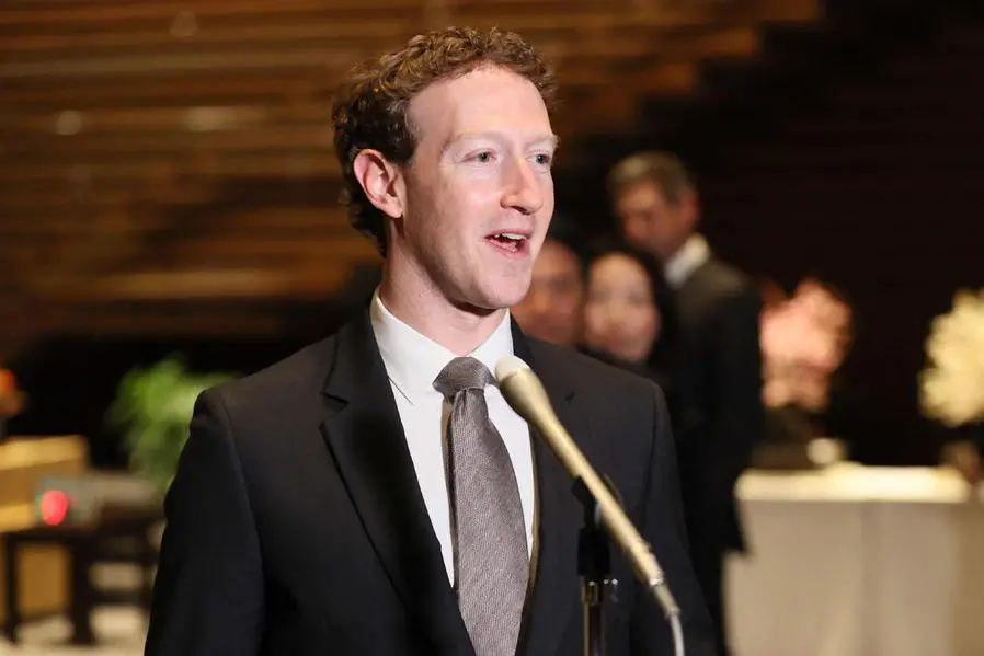 Zuckerberg discusses AI risks with Japan PM during Asia tour