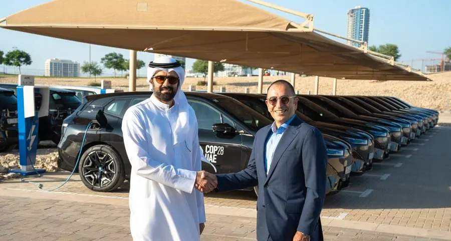 المركز الميكانيكي للخليج العربي يقيم 20 محطة لشحن السيارات الكهربائية في دبي أوتودروم
