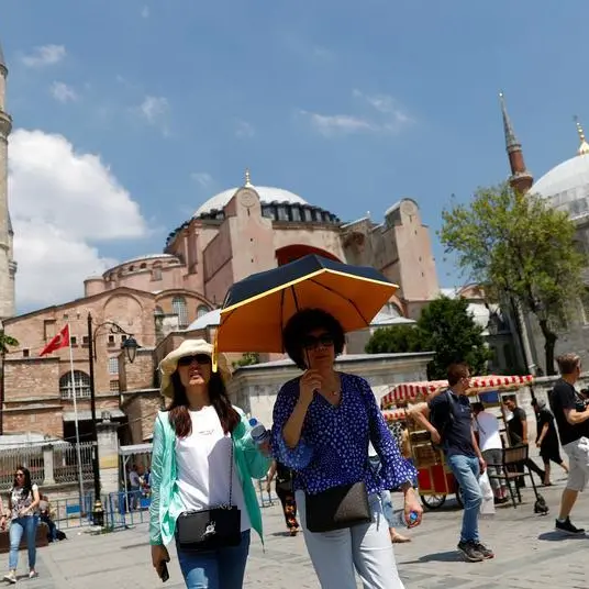 Turkish foreign visitor arrivals leap 38.4% in October