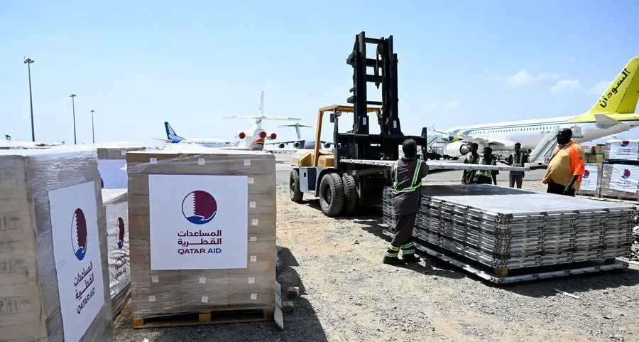 Qatari plane arrives in Port Sudan carrying aid in support of Sudanese people