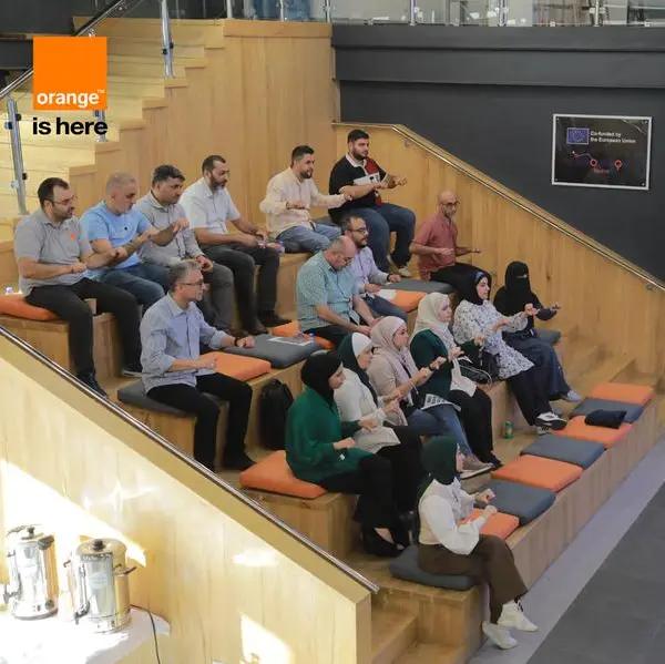 Orange Jordan hosts sign language training for its employees