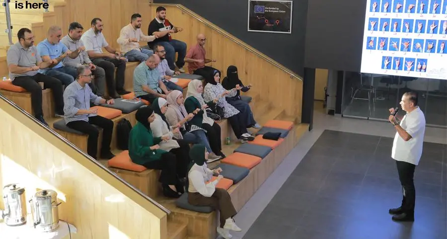 Orange Jordan hosts sign language training for its employees