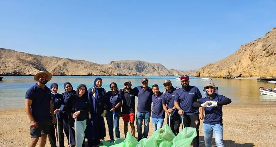 تُدشّن كونا + ناجل مبادرة من أجل الاستدامة البيئية: حيث تُنظَّم حملة تنظيف الشواطئ في سلطنة عُمان