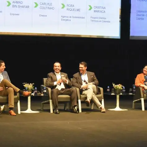 \"بن شعفار\" يشارك في نقاشات القادة العالميين بمؤتمر طاقة المناطق 2023 في أمريكا اللاتينية