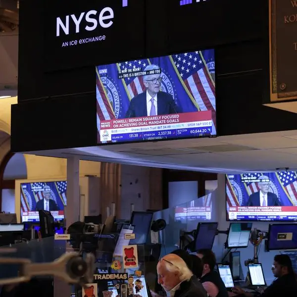 Futures under pressure as earnings loom; yields rise