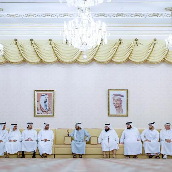 Mohammed bin Rashid meets with local dignitaries, businessmen and investors
