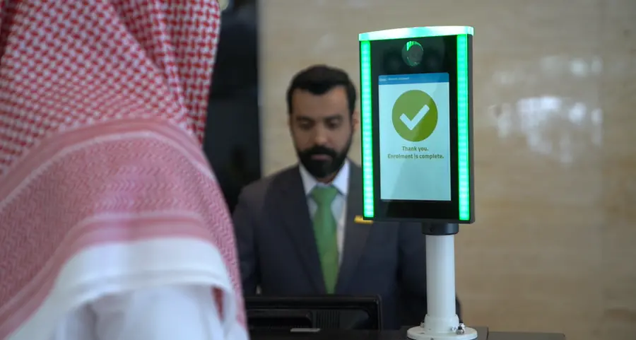 مطارات الرياض تعلن نجاح تجربة رحلة السفر الذكية في مطار الملك خالد الدولي