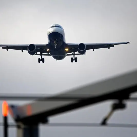 U.S. holiday air passenger travel tops 2019 pre-COVID levels