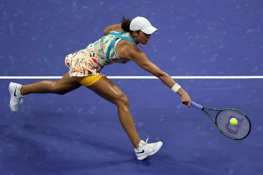 NEW YORK, NEW YORK - SEPTEMBER 06: Madison Keys of the United States returns a shot against Marketa Vondrousova of the Czech Republic during their Women\\'s Singles Quarterfinal match on Day Ten of the 2023 US Open at the USTA Billie Jean King National Tennis Center on September 06, 2023 in the Flushing neighborhood of the Queens borough of New York City. Matthew Stockman/Getty Images/AFP (Photo by MATTHEW STOCKMAN / GETTY IMAGES NORTH AMERICA / Getty Images via AFP) , Agence France-Presse (AFP)/Getty Images via AFP