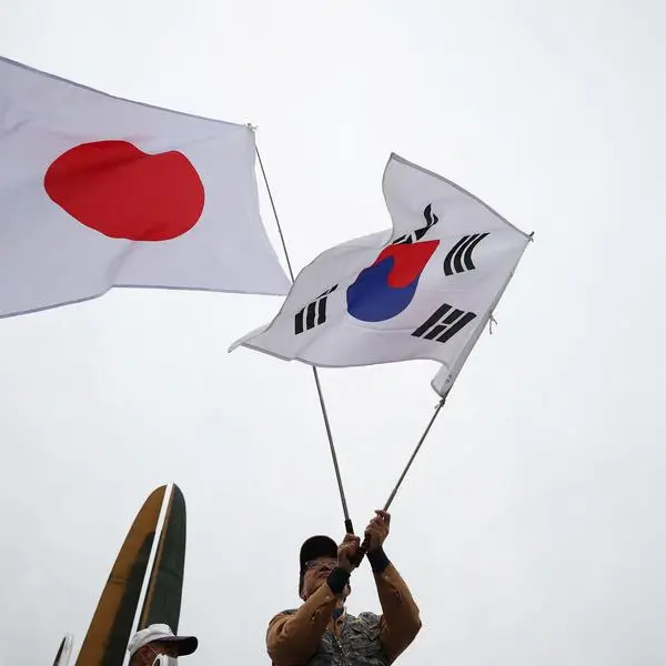 Japan, South Korea to speed up talks over pending military issues