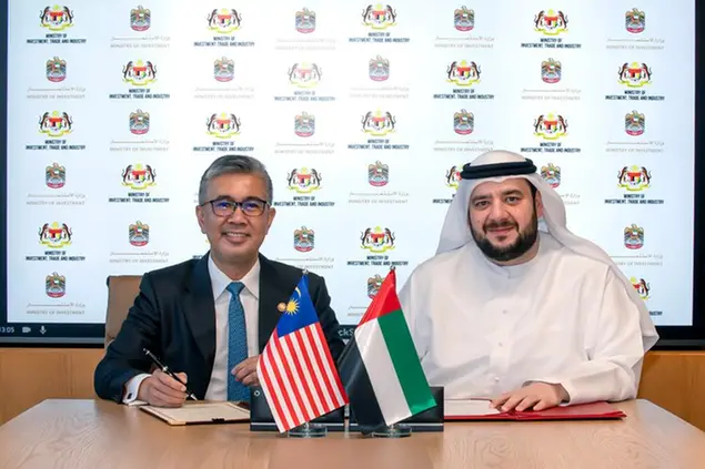 <p>UAE and Malaysia enter strategic partnership&nbsp;to boost digital infrastructure development</p>\\n