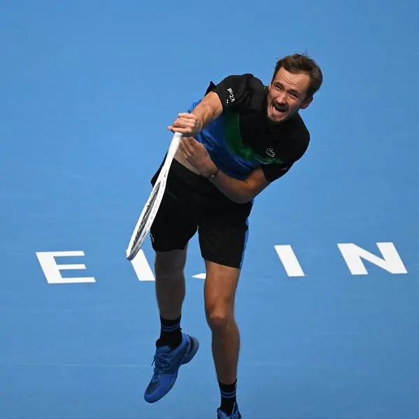 Medvedev, Swiatek both through at China Open