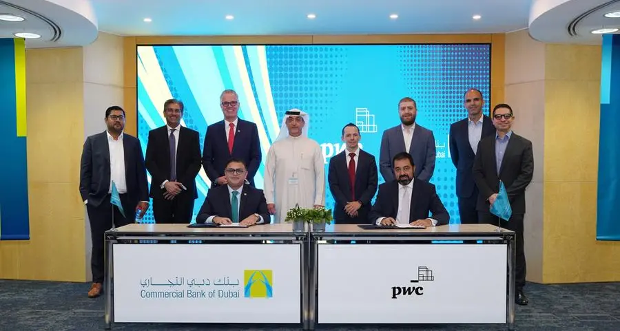 توقيع مذكرة تفاهم بين بنك دبي التجاري وبي دبليو سي الشرق الأوسط للارتقاء بمستوى تجربة العملاء وتعزيز الكفاءة التشغيلية من خلال تقنيات الذكاء الاصطناعي