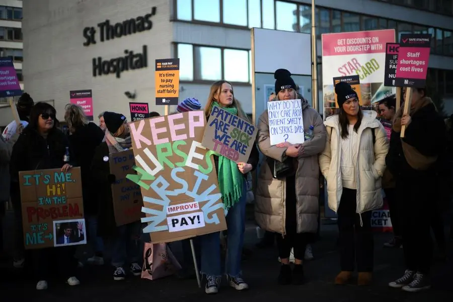 nhs-workers-in-unite-reject-uk-government-s-pay-offer-plan-strikes