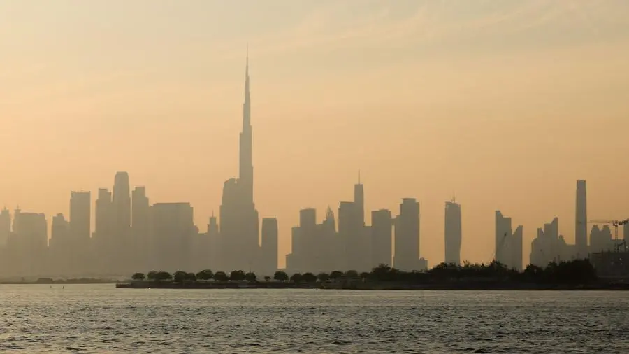 دبي تستهدف خفض الانبعاثات الكربونية بنسبة 50% بحلول 2030