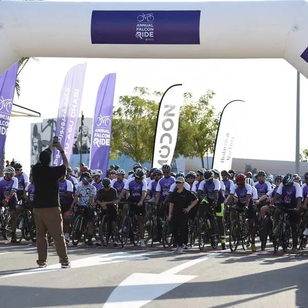 NYUAD’s Annual Falcon Ride welcomes over 300 riders in its second year