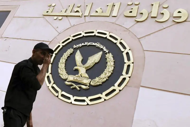 مصر تُحكم قبضتها على عمليات المتاجرة بالعملات الأجنبية والصرافة خارج الإطار القانوني