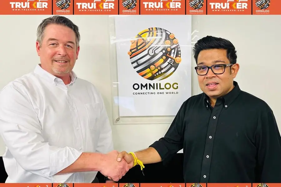 <p>From Left to Right, Ingo Kloepper (MD, OMNILOG) and Gaurav Biswas (Founder &nbsp;CEO, TRUKKER)</p>\\n