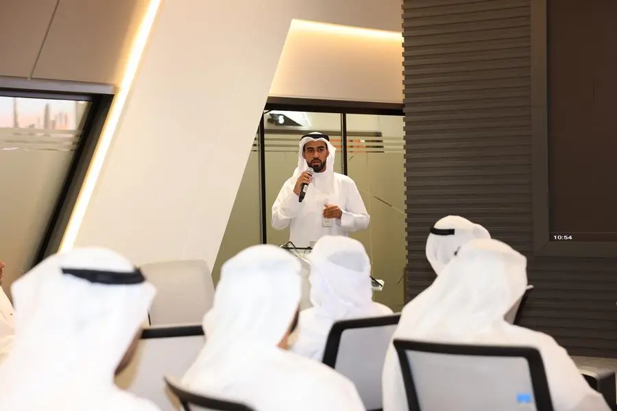 <p>Dubai Municipality launches &lsquo;Run Your Project&rsquo; awareness series to empower citizens in residential construction journey</p>\\n