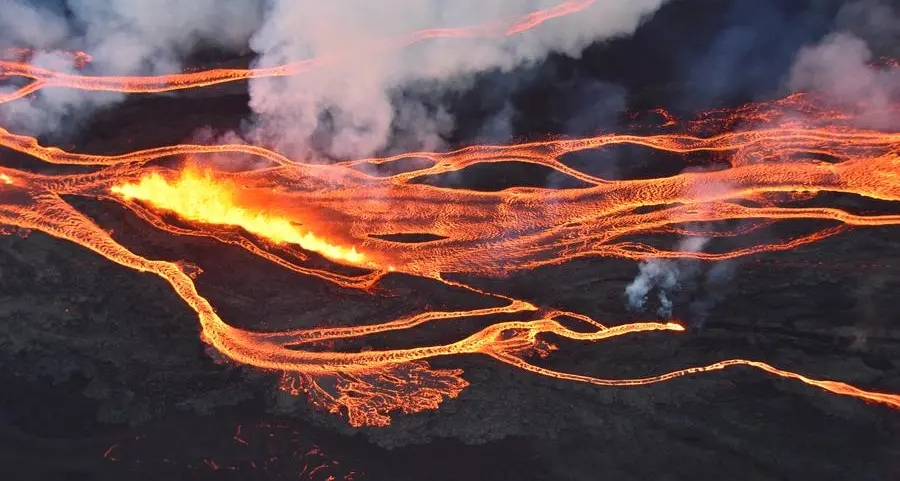 Hawaii wildfires kill 36 as 'apocalypse' hits resort city