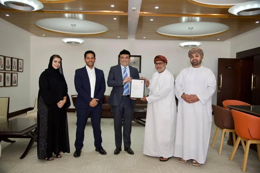 Oman Arab Bank recognized as ACCA approved employer for high standards of staff training and development
