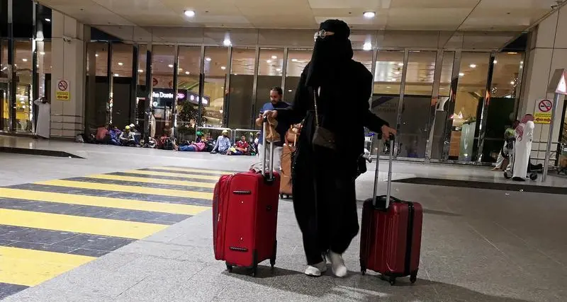 السعودية تعتزم السماح للمسافرين دخول المملكة دون تأشيرة لمدة 4 أيام