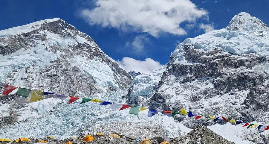 Everest toll reaches nine with two more deaths