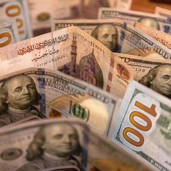موجز زاوية مصر: تراجع سعر الدولار وانخفاض جماعي لمؤشرات البورصة