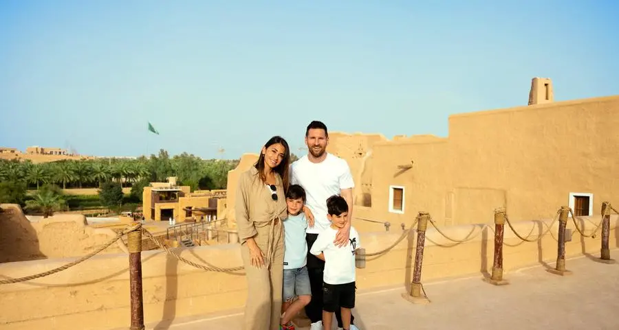 Messi's father dismisses Saudi links