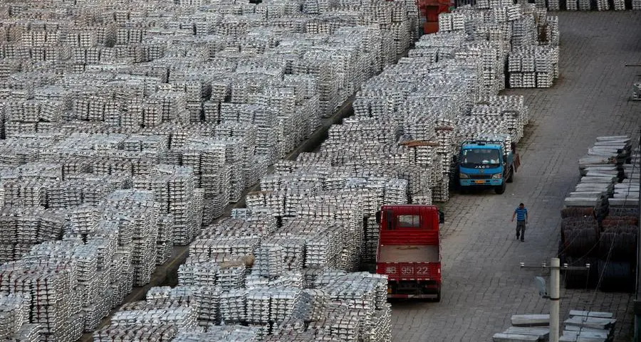 China snaps up alumina cargoes unable to reach Gulf smelters