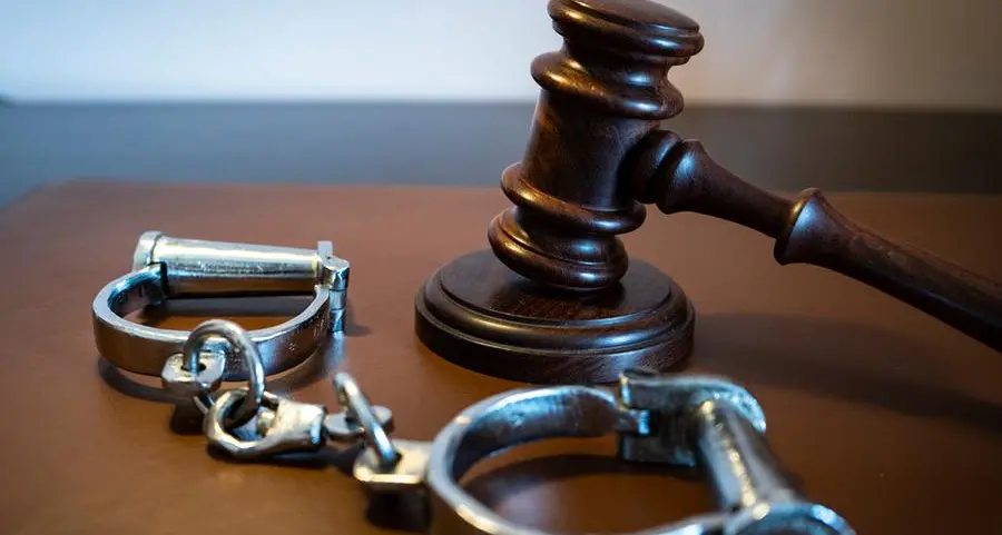 Saudi: Nazaha arrests 127 government employees over charges of corruption