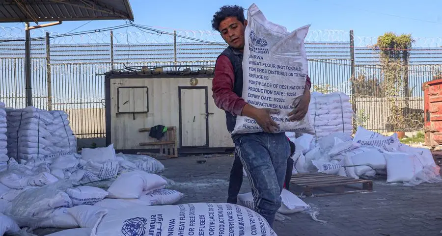Largest UK aid delivery enters Gaza to feed 275,000 people via Jordanian land corridor
