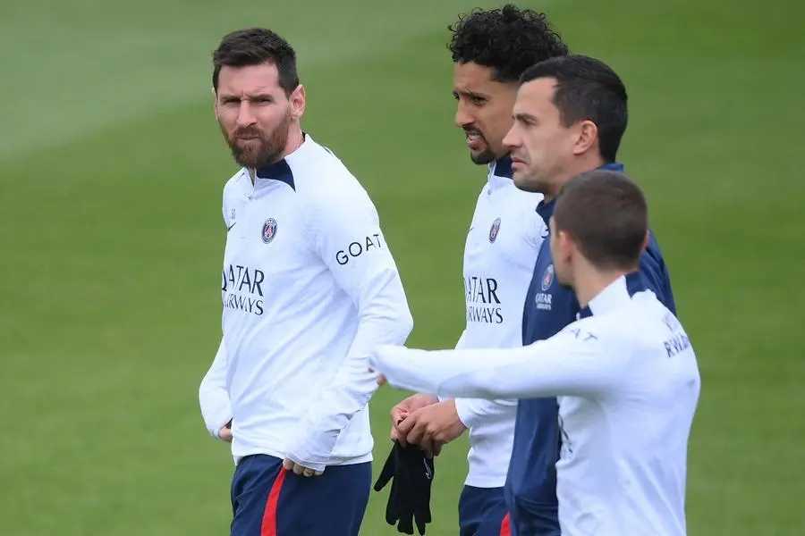 Lionel Messi returns to Paris Saint-Germain training after