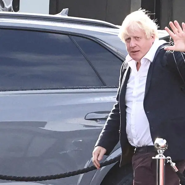 Boris Johnson returns to UK in bid for rapid political comeback