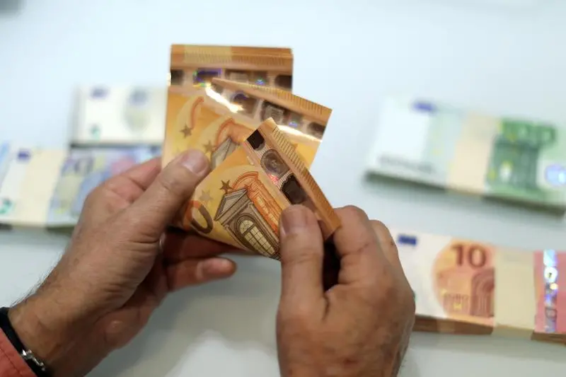 French minimum wage to rise by 2.19% on May 1