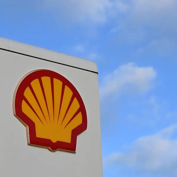 Shell expects sliding quarterly natural gas sales