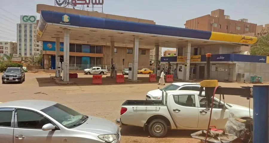 السودان يرفع أسعار البنزين والجازولين