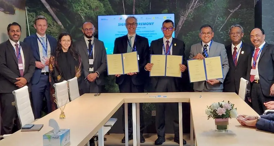 ACWA Power signs deal to develop the largest green hydrogen project in Indonesia