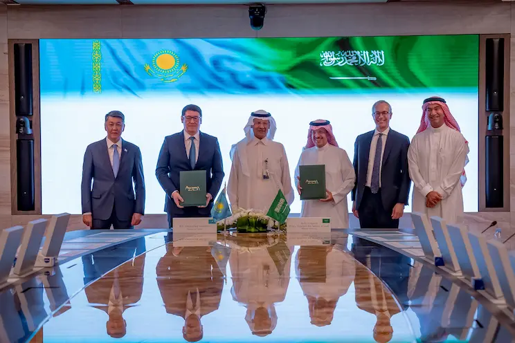 he agreement was signed between ACWA Power, and the Ministry of Energy of Kazakhstan and Samruk-Kazyna, Kazakhstan\\'s investment development fund