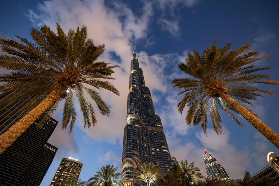 وتحتل دبي المركز الثالث في قائمة المدن الرائدة في العالم، متفوقة على نيويورك ولندن وباريس