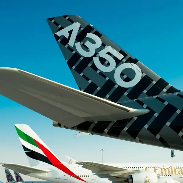 Dubai's Emirates orders 200 aircraft