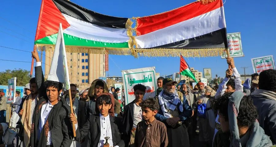 مُحدث: استهداف حوثي لسفينتين إسرائيليتين، واستمرار القصف على قطاع غزة