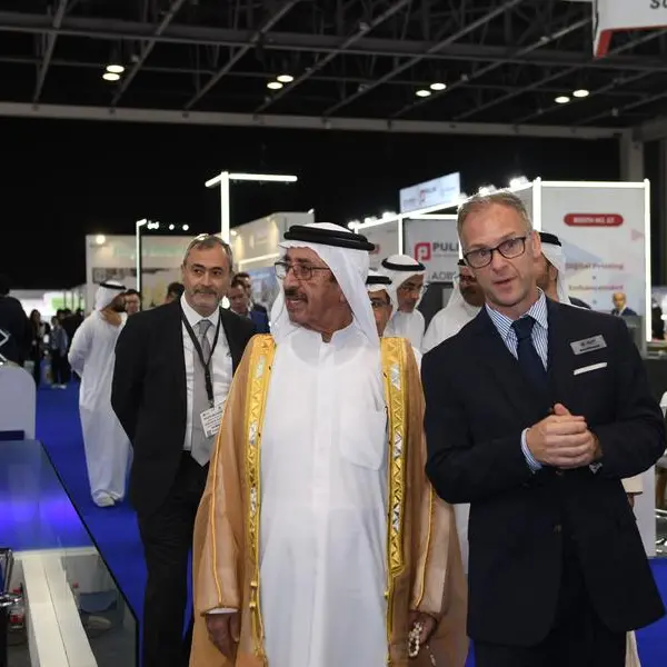 حشر بن مكتوم آل مكتوم يفتتح معرض الخليج للطباعة والتغليف 2024